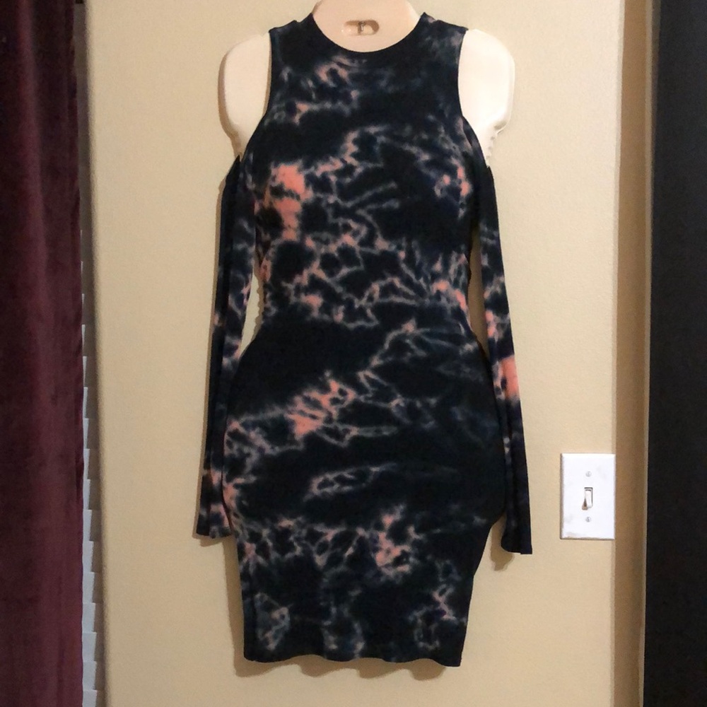 Tie dye body-con open shoulder dress Size Small